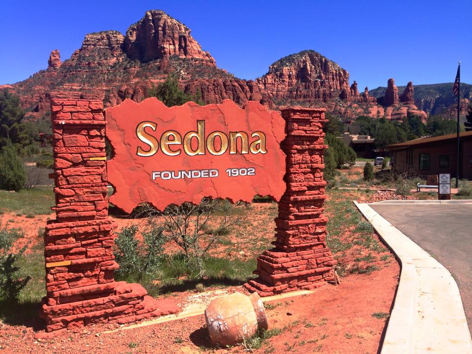 Sedona Sign & Rocks