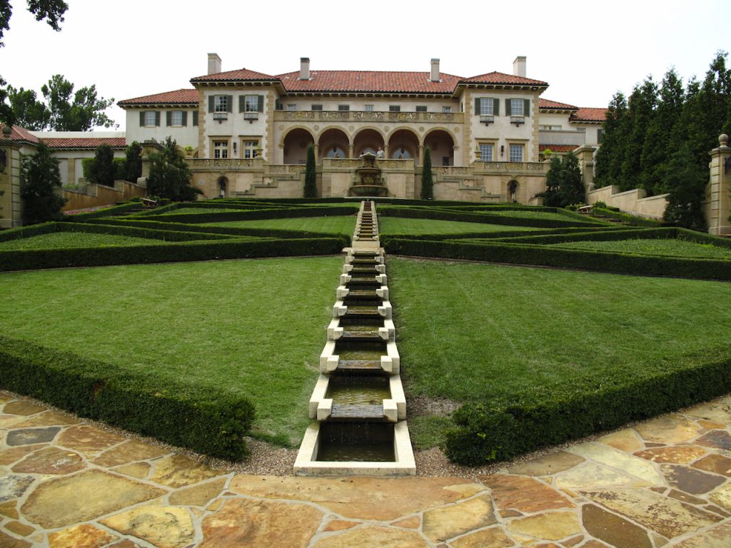 Back lawn of Philbrook Museum in Tulsa Oklahom